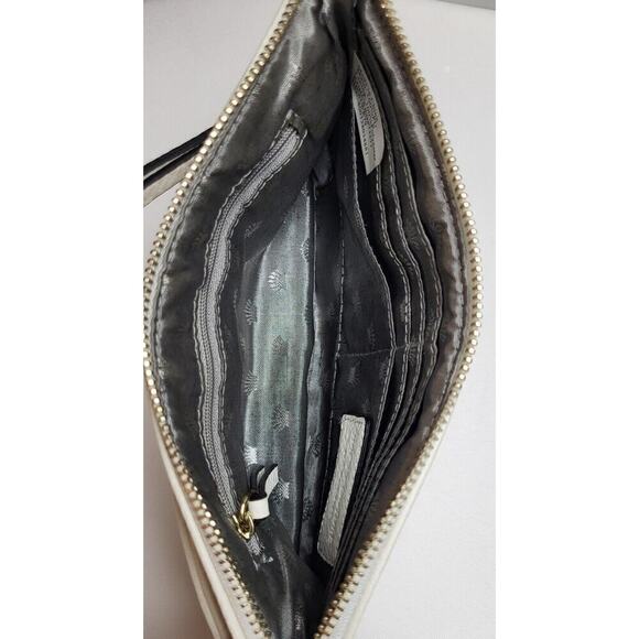 Juicy Couture Cream Pebbled Wristlet Purse‎ Organizer - Picture 3 of 8
